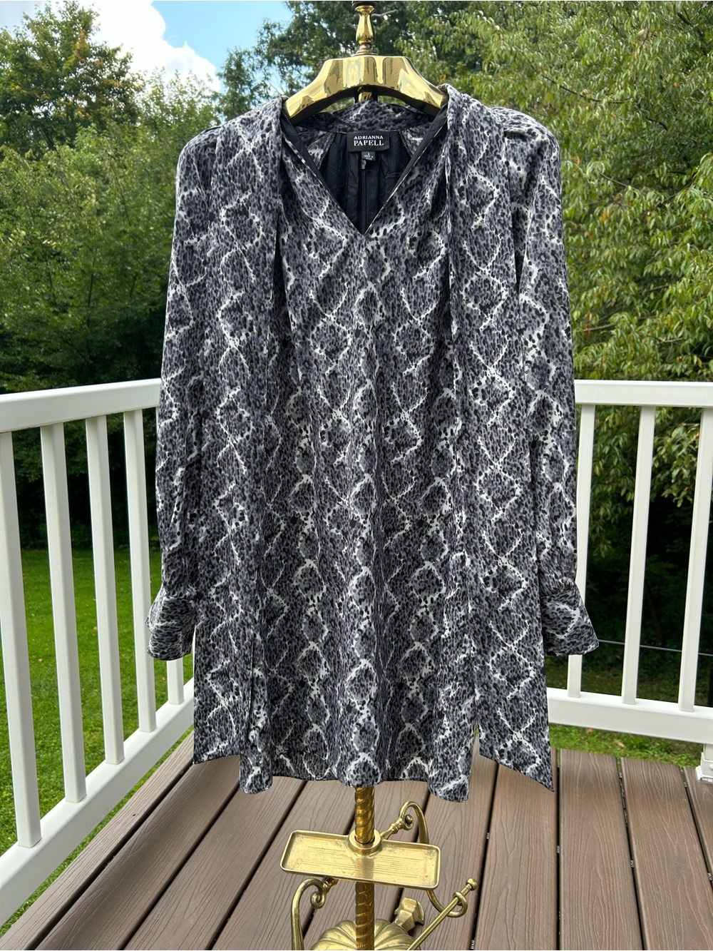 Adrianna Papell Black & White Snake-Print Long Sleeve Tunic